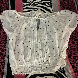 Become and Fitch blouse crop top